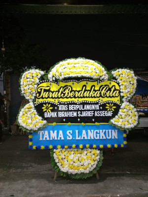 Papan Bunga Duka di Bunder